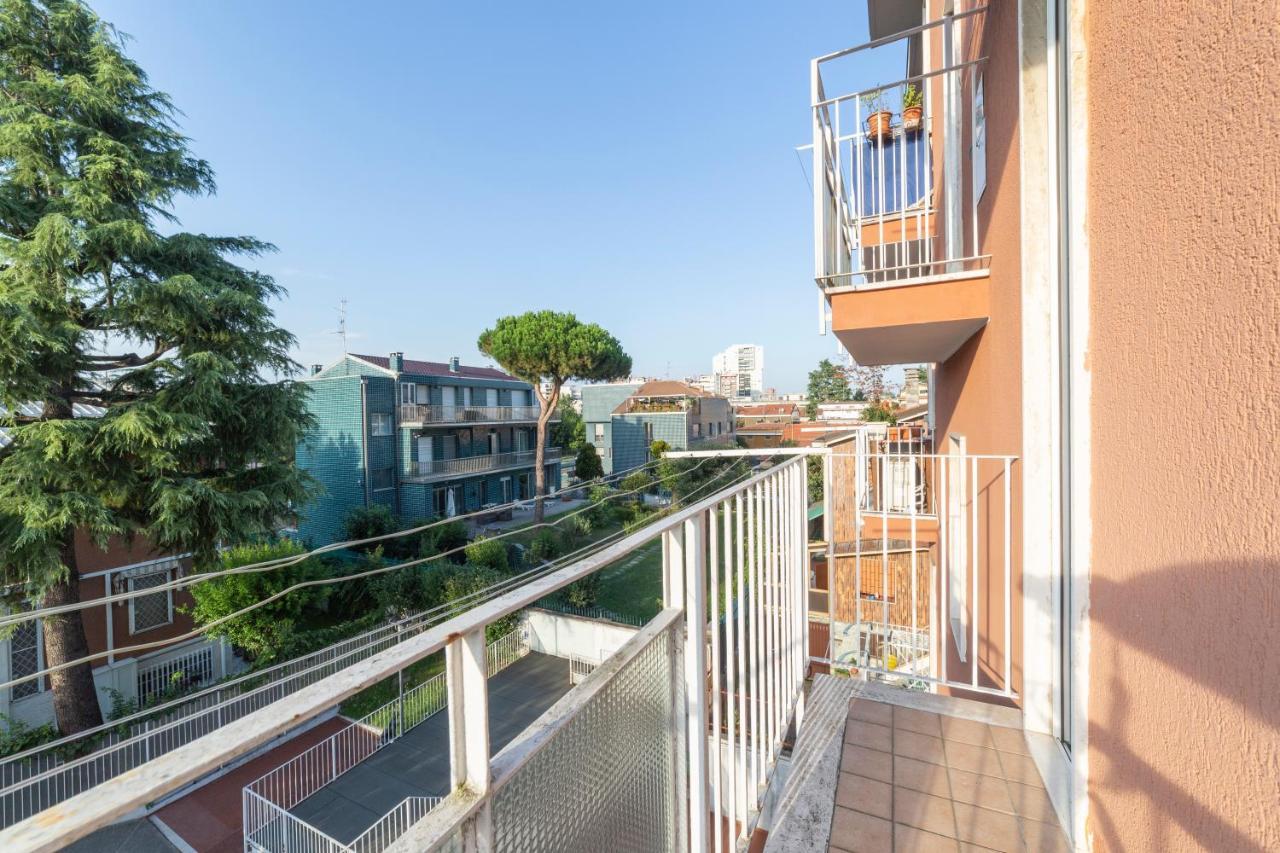 Precotto Comfortable Flat With Balcony Leilighet Milano Eksteriør bilde